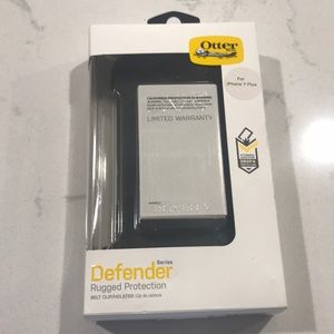 Black Otterbox IPhone 7plus